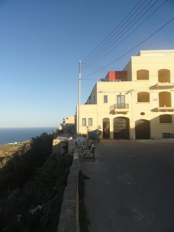Hili Complex Apartament